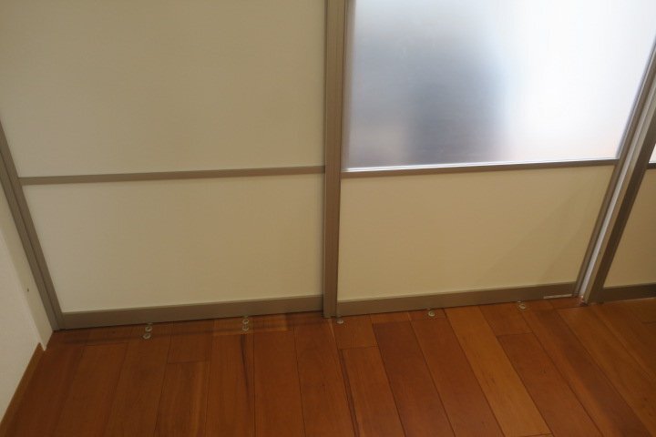 Yahoo!オークション - 511107 室内用 アルミパーテーション 3枚 Yahoo!オークション - 511107 室内用 アルミパーテーション 3枚
