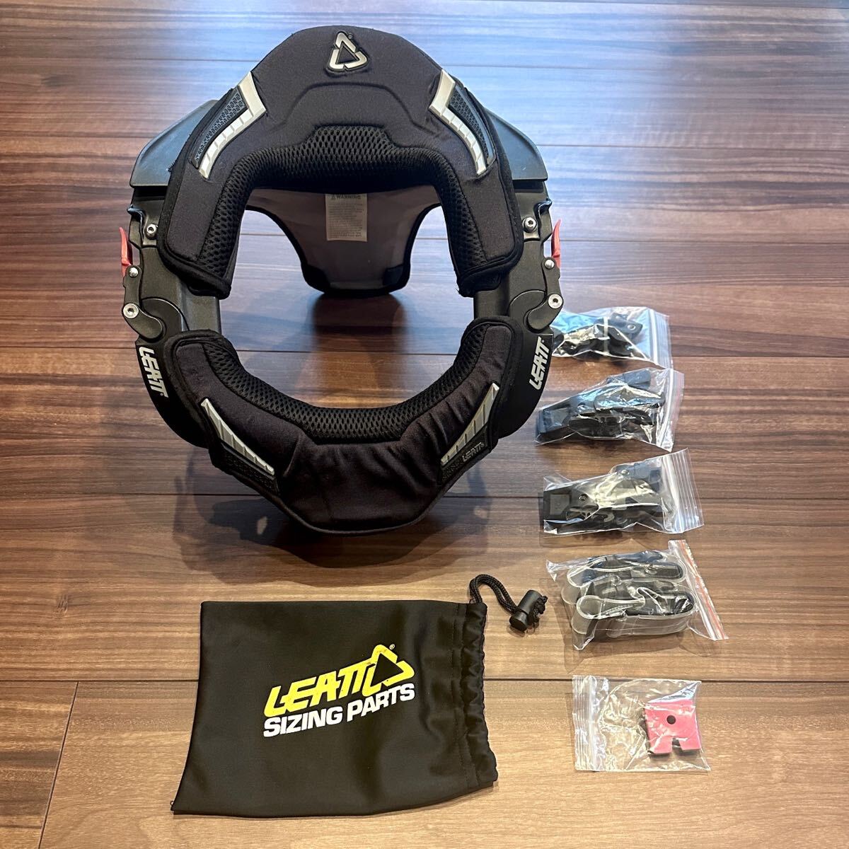 Leatt リアット GPX RACE ネックブレース Neck Brace サイズ S/M Leatt リアット GPX RACE ネックブレース Neck Brace サイズ S/M