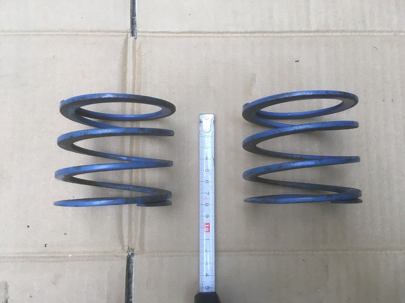  unknown ( Ohlins?) helper springs ( blue ) ID65 rate unknown (1.0K?) 85mm used 