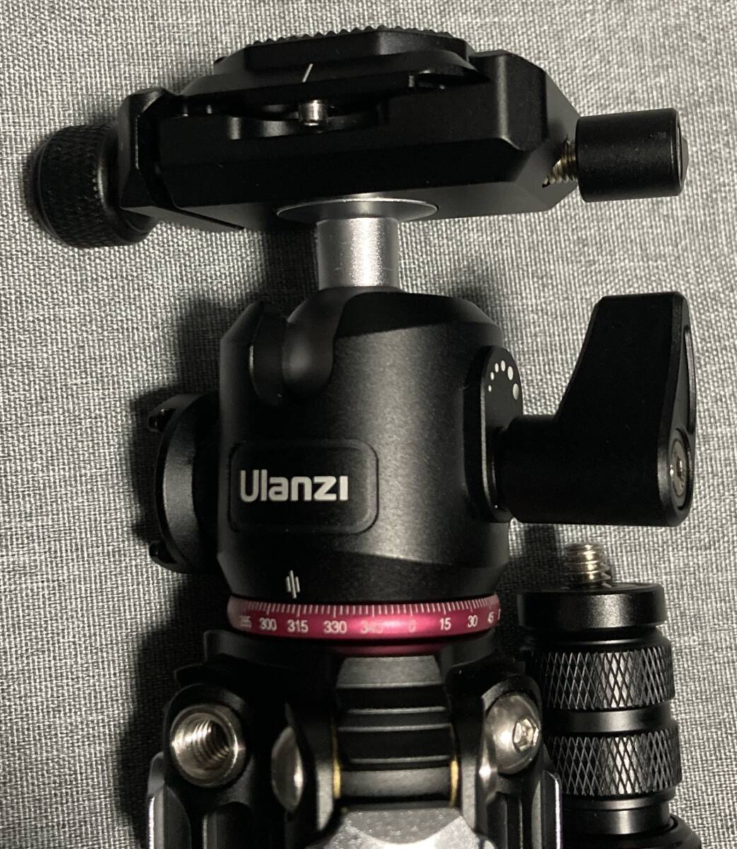 【美品】Ulanzi MT-20 カーボン三脚 軽量 小型の画像2