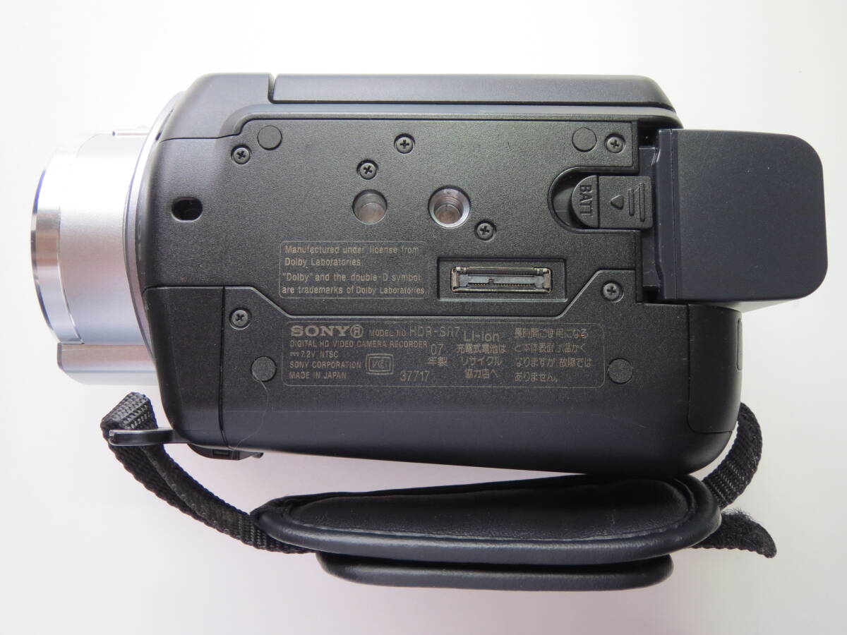 SONY HDR-SR7 60GB内蔵HDD フルHDビデオカメラ　バッテリー付_画像5