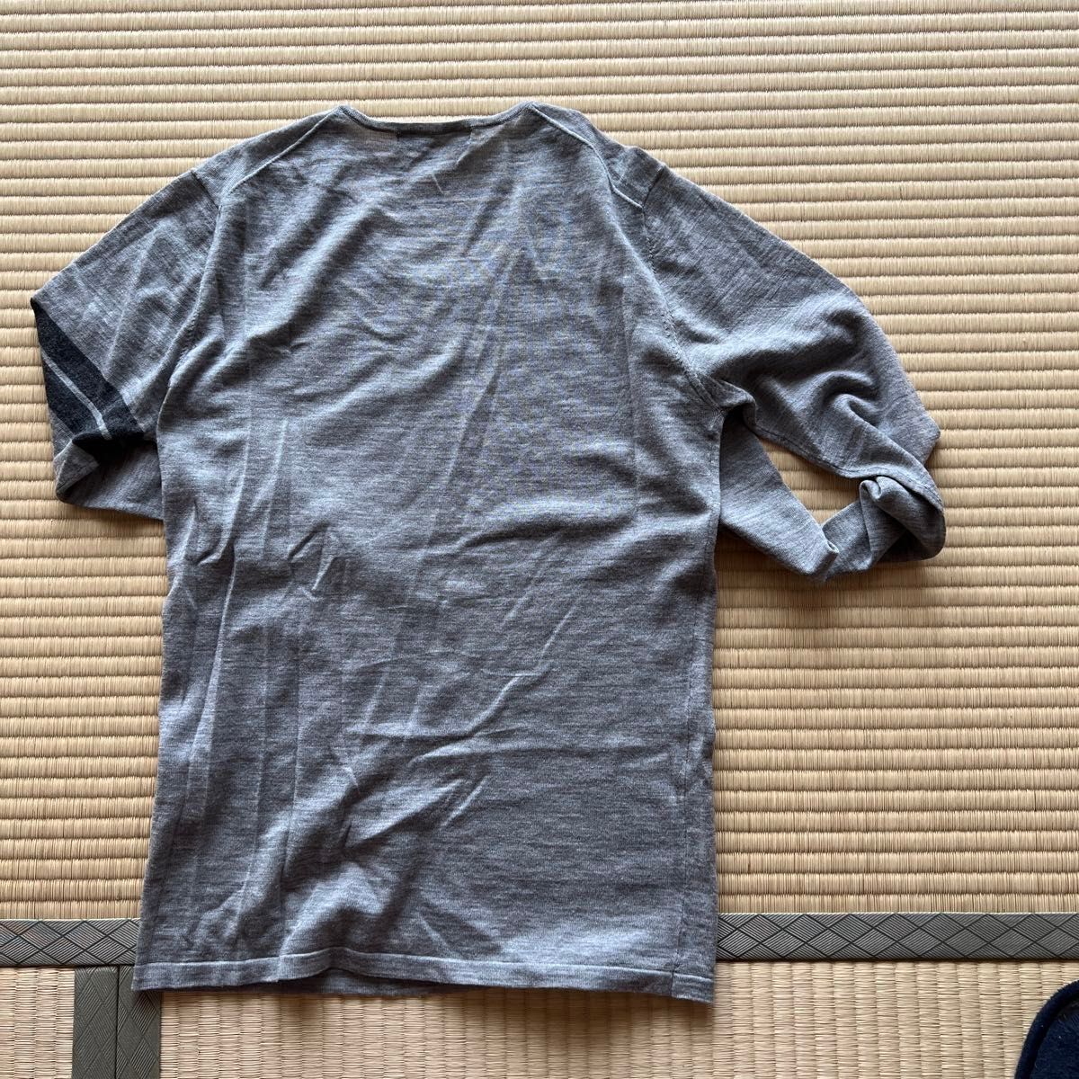 長袖Tシャツ　COMME CA MAN薄手 ニットです。何度か試着適度です。