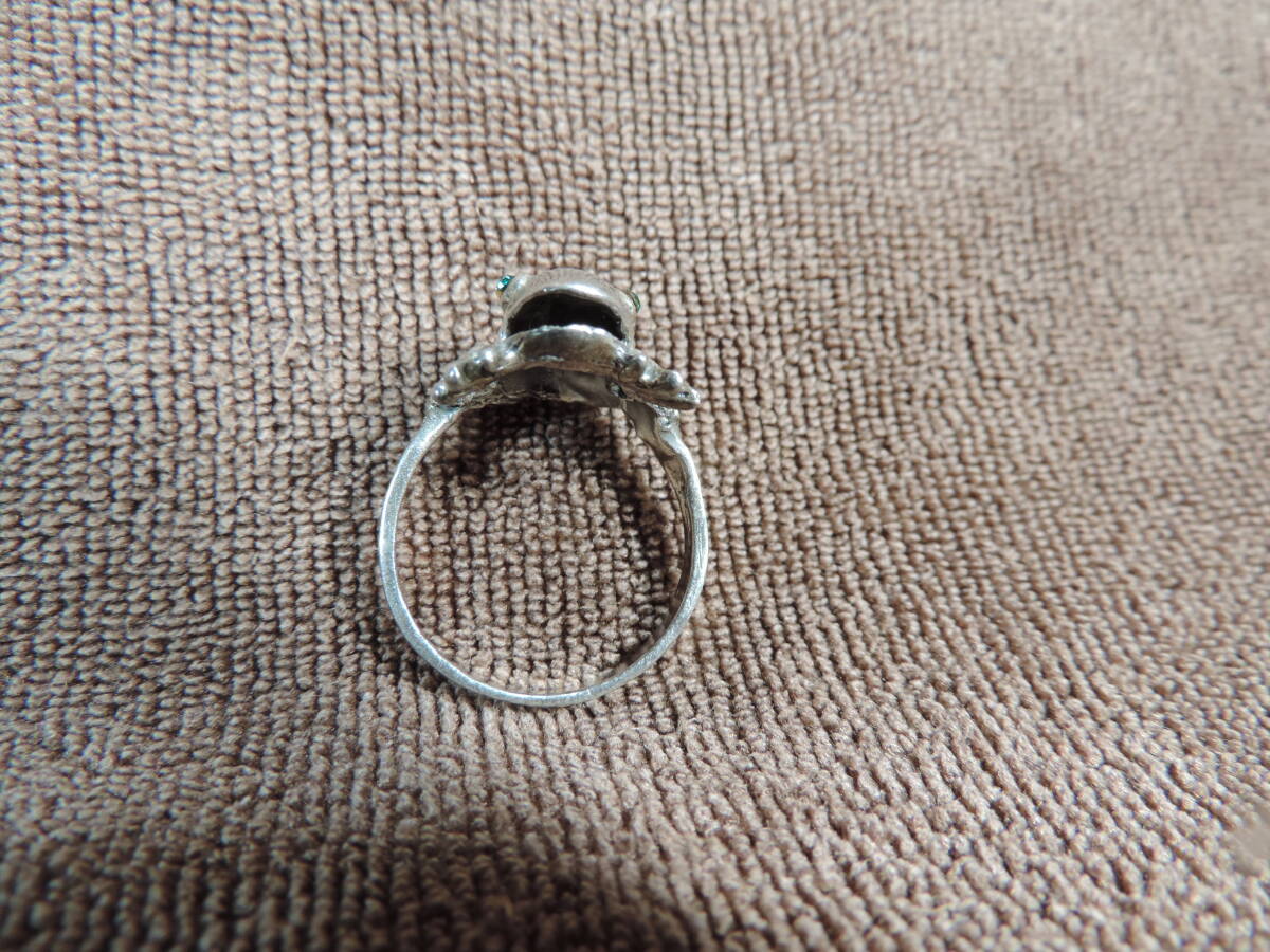 ヴィンテージ リング 指輪・925刻印有り・美品・宝石付き・19号・4.20g・カエルデザイン