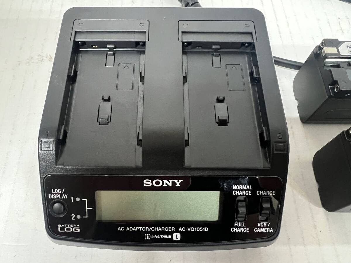 *Sony[AC-VQ1051D] original charger + battery 2 piece * operation verification ending *