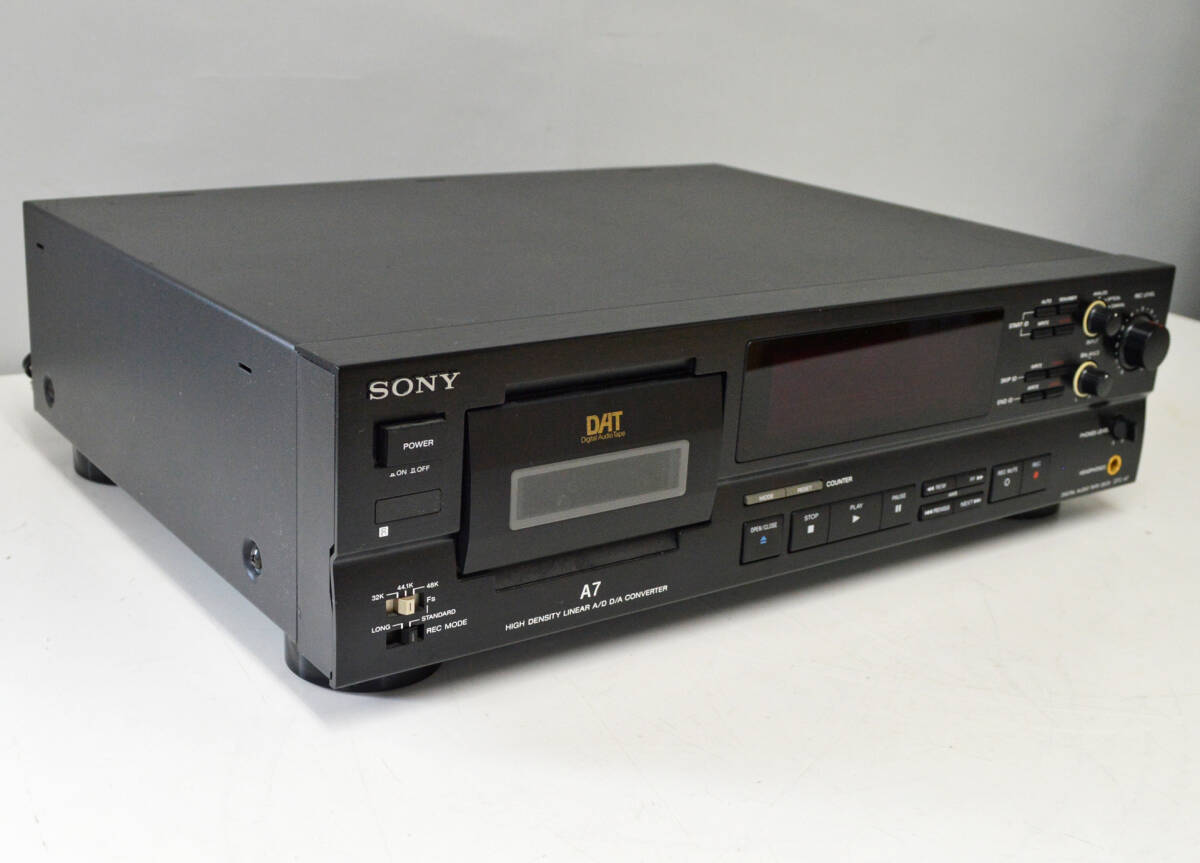 電源確認/ジャンク SONY ソニー DTC-A7 DATデッキ リモコン、取説 ラックマウント デジタルオーディオテープデッキ ys935の画像4