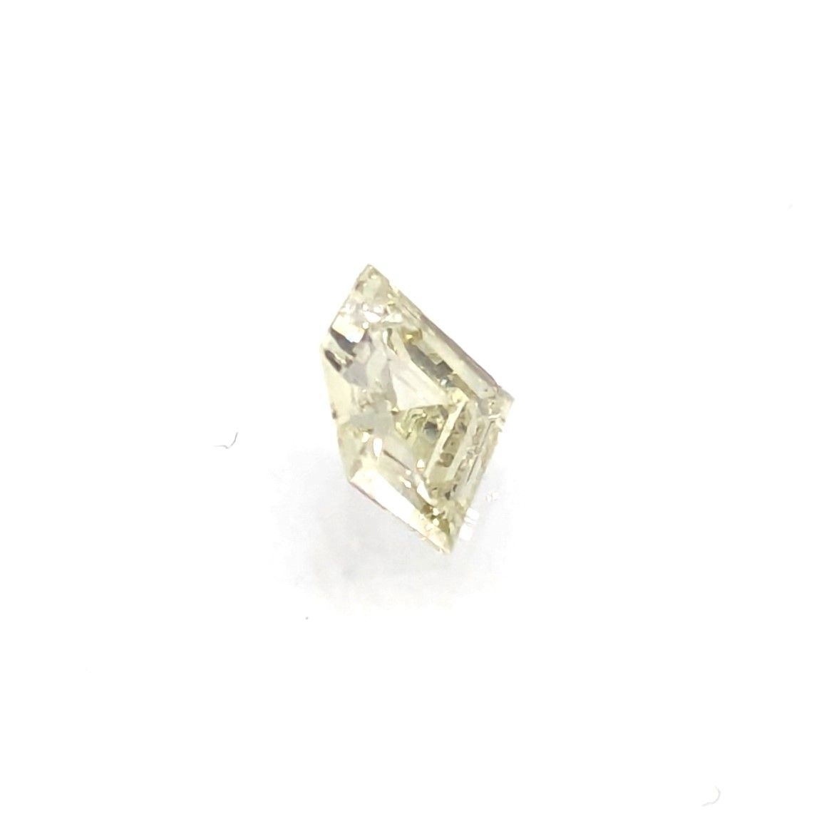 ダイヤモンド　ルース　0.386ct