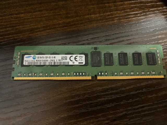 samsung 8GB 1Rx4 PC4-2133P メモリー 1枚の画像1