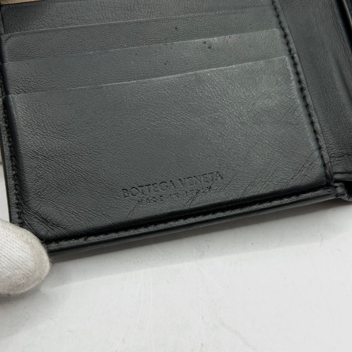 美品 BOTTEGA VENETA ボッテガヴェネタ 二つ折り財布 ウォレット マキシイントレチャート レザー 黒 ブラック