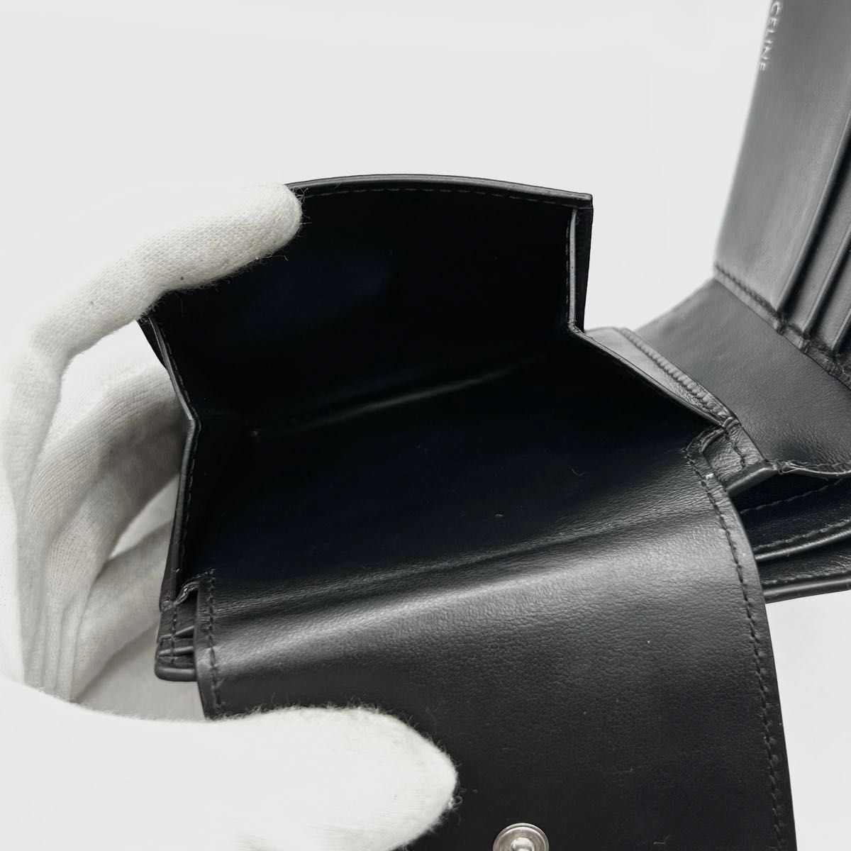 美品 CELINE セリーヌ 二つ折り財布 コインコンパートメント付き 美品 CELINE セリーヌ 二つ折り財布 コインコンパートメント付き
