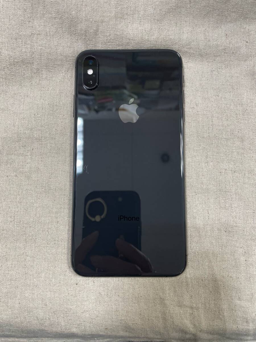 au iPhone Xs Max  256GB スペースグレイ /SIMロックあり/判定○/357300094345116/中古品の画像5