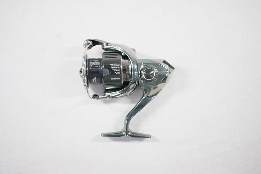 ◎【1スタ！】未使用 SHIMANO シマノ STELLA ステラ 22 C3000XG スピニングリール 釣り具 フィッシング 箱・ケース付き ③_画像2