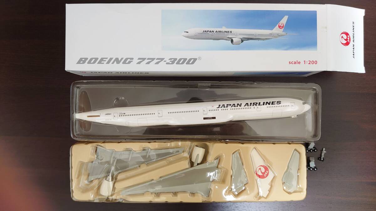 JALUX 1/200 B777-300の画像1