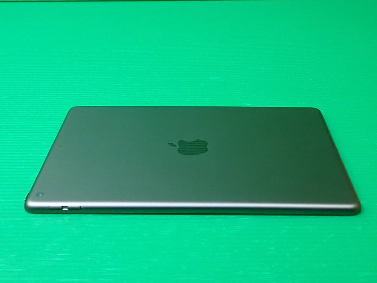 Apple iPad MW742J/A A2197 第7世代 Wi-Fi 32GB スペースグレイ_画像7