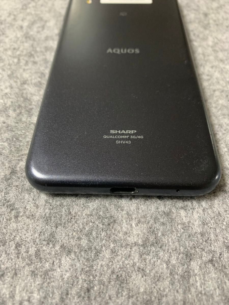 中古 auキャリア SIMロック解除済み AQUOS sense2 SHV43 ブラック色