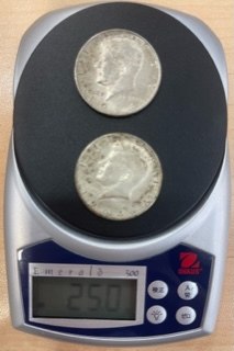 126▲ アメリカ ケネディ 1964年 ハーフダラー 2枚おまとめ 記念 コイン 銀 シルバー アンティーク 外国銭 銀貨 現状品 経年品の画像6