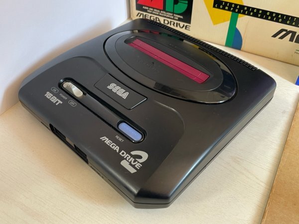 SEGA セガ MD メガドライブ メガドライブ2 本体 箱説明書付き 動作確認済 説明書と番号一致の画像2