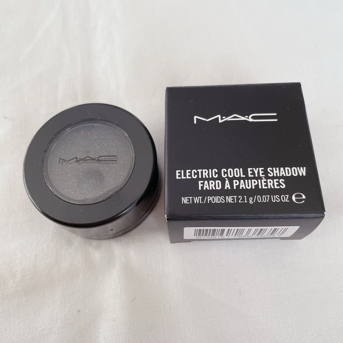 マック エレクトリック クール アイシャドウ ブラックリット クール  ブラック MAC コスメ 化粧品  