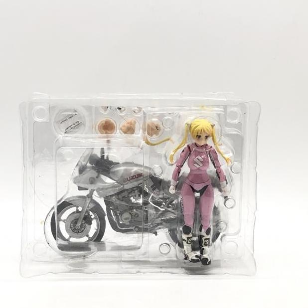 【中古】開封・箱汚れ)S.H.Figuarts 鈴乃木凜(ライダ―スーツ)&GSX 400S KATANA[240024419133]_画像3