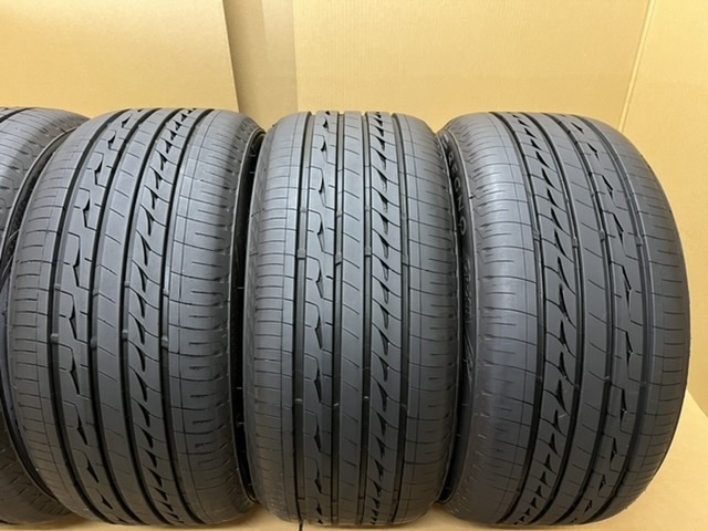 中古タイヤ４本セット　BRIDGESTONE REGNO 235/50/17 2021年製) ほぼ新品のタイヤ_画像2