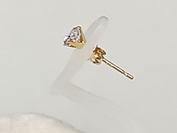 K18 片耳ピアス 総重量0.2g 金18_画像2