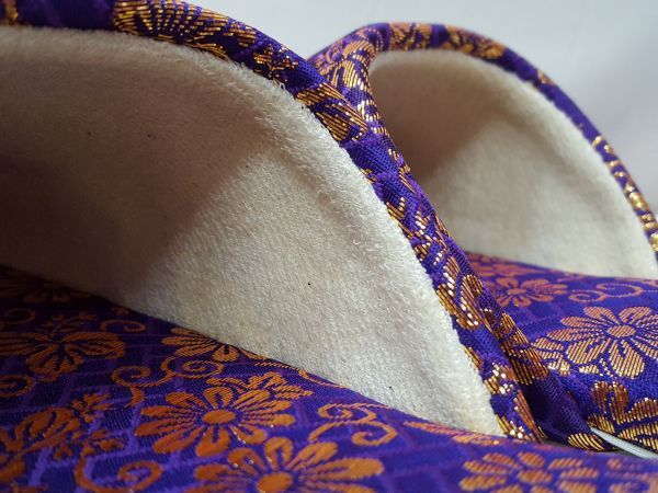 * new goods * high class gold . slippers M size purple 26.* gold . navy blue slippers standard size temple . Buddhist altar fittings Buddhist altar fittings family Buddhist altar memorial service law necessary 