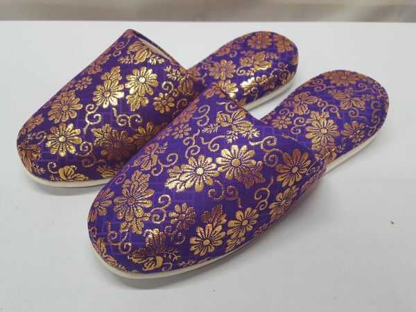 * new goods * high class gold . slippers M size purple 26.* gold . navy blue slippers standard size temple . Buddhist altar fittings Buddhist altar fittings family Buddhist altar memorial service law necessary 