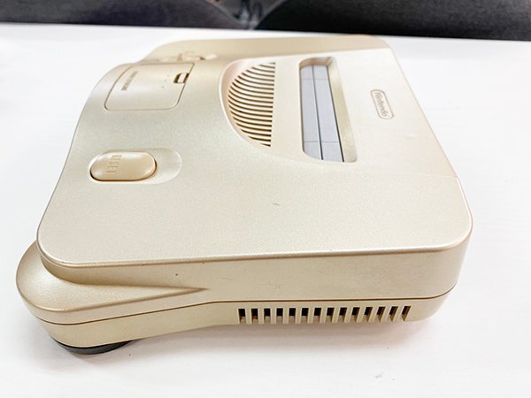 ■Nintendo■ ニンテンドー64 ゴールド 動作確認 コントローラー2個付属 中古品 札幌発 任天堂 レトロ 当時物_画像5