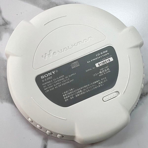 SONY■ポータブルCDプレーヤー CDウォークマン D-EJ002 ホワイト 動作確認済みの画像3