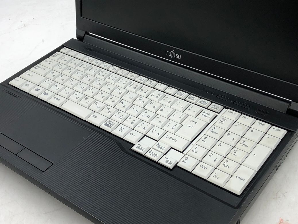 FUJITSU/ノート/HDD 500GB/第8世代Core i5/メモリ8GB/WEBカメラ有/OS無-240322000873013_キーボード接写１