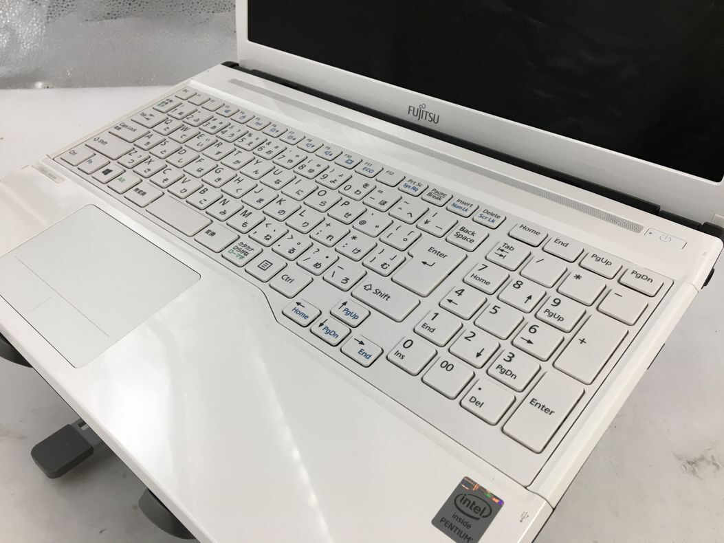 FUJITSU/ノート/HDD 750GB/第3世代Pentium/メモリ4GB/WEBカメラ有/OS無-240408000906967_キーボード接写１