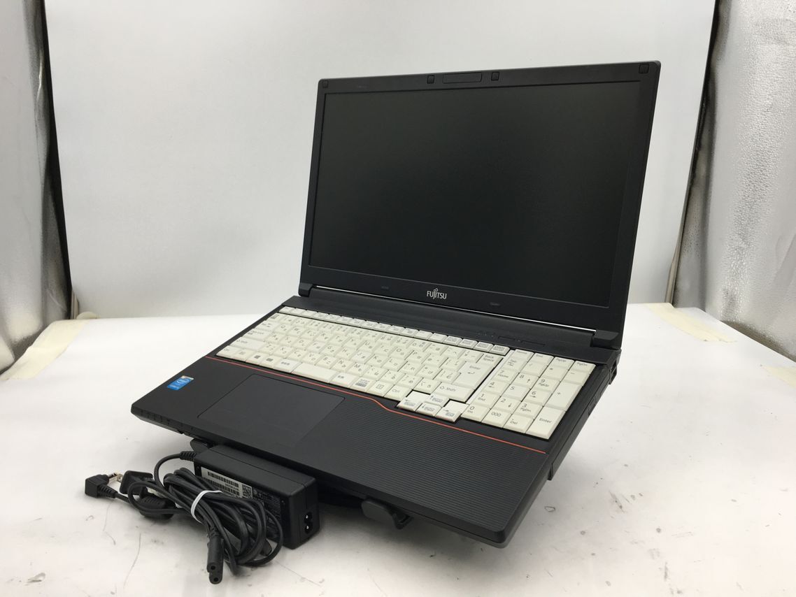 FUJITSU/ Note /HDD 320GB/ no. 3 поколение Core i3/ память 4GB/WEB камера нет /OS нет -240411000915979