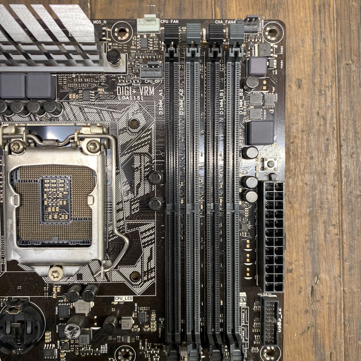 MG2-135 激安 マザーボード ASUS Z170-A LGA1151 通電確認済み ジャンクの画像5