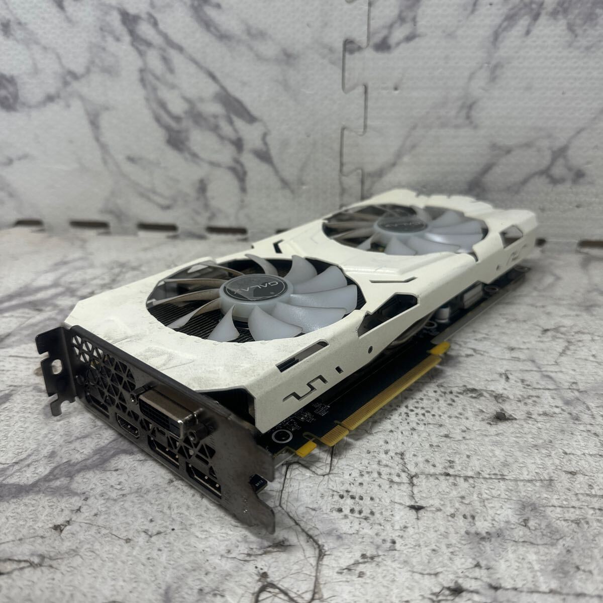 GK super-discount GB-31 graphics board GALAX GTX1080 EX OC SNIPER White PCI-E 8GB GDDR5X 256Bit awareness. image output only verification secondhand goods including in a package possibility 