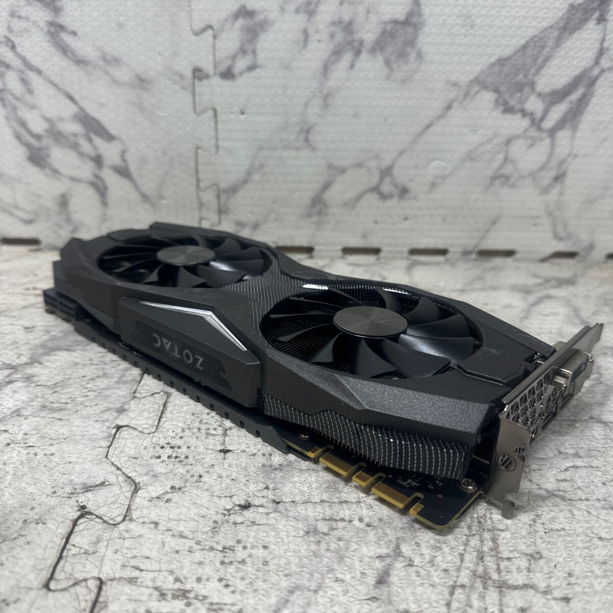 GK 激安 GB-118 グラフィックボード ZOTAC GEFORCE GTX1070 AMP! ED 8GB 256BIT DDR5 [ZT-P10700C-10P] 認識.画像出力のみ確認 中古 同梱可の画像3