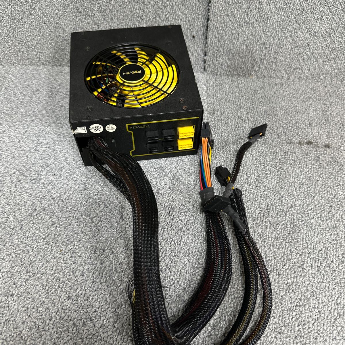 GK 激安 BOX-227 PC 電源BOX REEVEN SCHWARZBERG RPSB-600P 600W 80PLUS BRONZE 電源ユニット 電圧確認済み 中古品_画像4