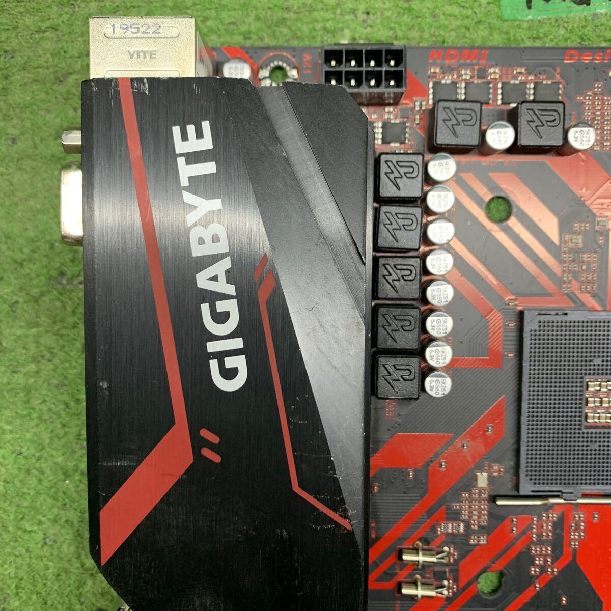 MG4-7 激安 マザーボード GIGABYTE B450M GAMING SOCKET AM4 BIOS立ち上がり確認済み ジャンクの画像5