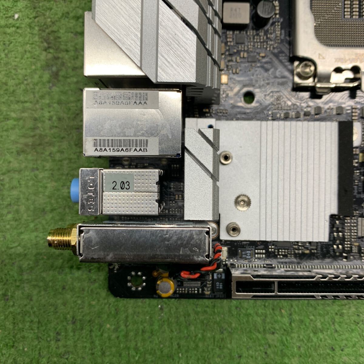 MG4-31 激安 マザーボード ASUS H670M-ITX/ax LGA1700 通電確認済み ジャンクの画像2
