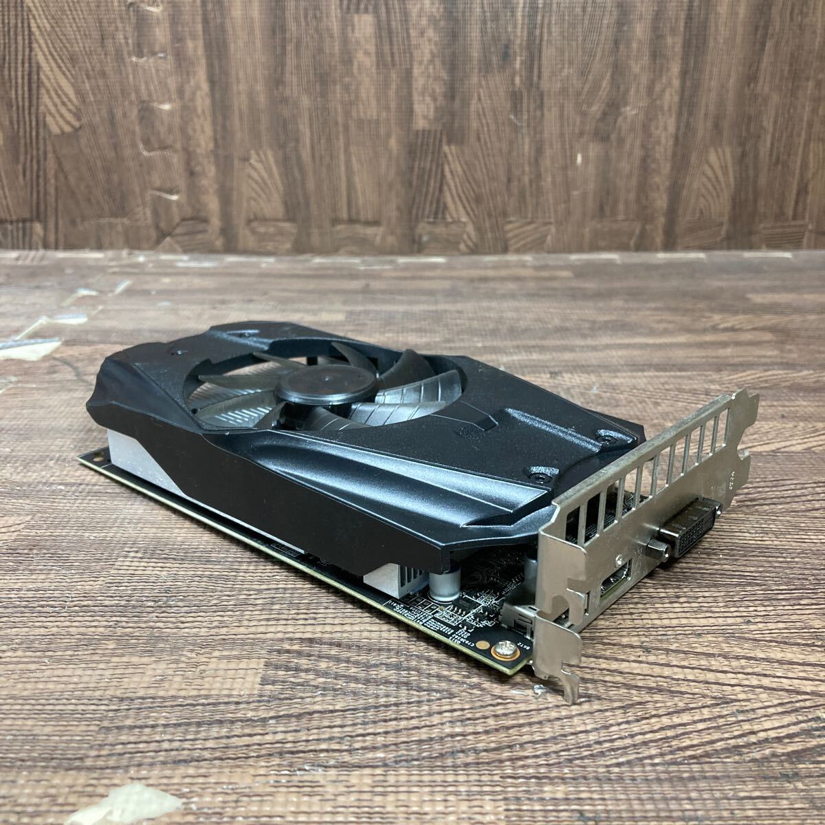 GK 激安 GB-207 グラフィックボード GTX1050 PCI-E 2GB GDDR5 128Bit NVIDIA GeForce GTX 1050 2GB 認識.画像出力のみ確認 中古品 同梱可能_画像3