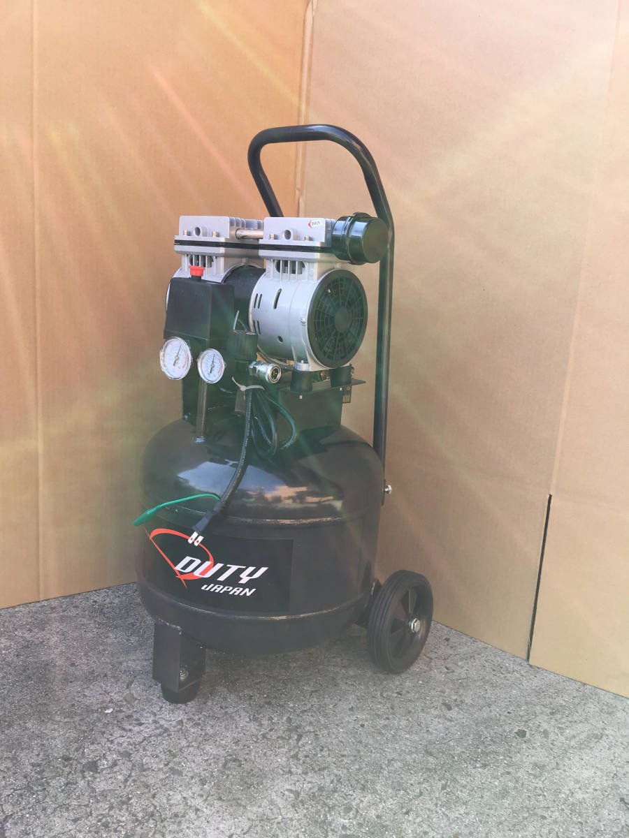 訳あり　超静音 ハイパワー　縦型オイルレスコンプレッサー４０Ｌ タンク搭載　　100Ｖ　1.5ＨＰ_画像1