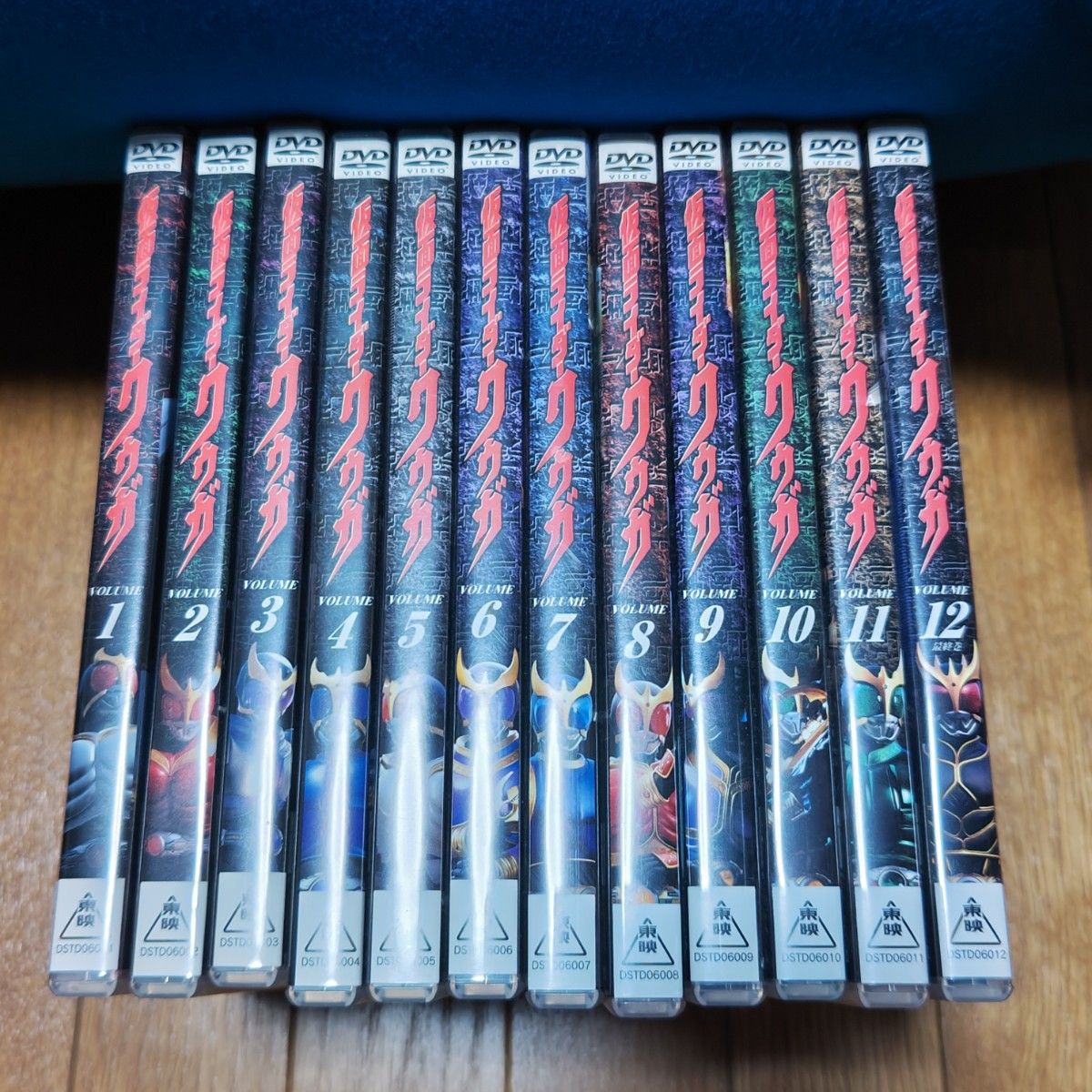 仮面ライダークウガ DVD 全12巻セット 仮面ライダークウガ DVD 全12巻セット