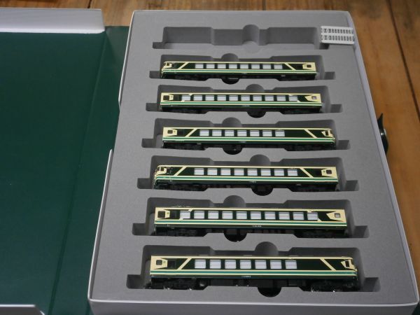 【翌日発送可能】 Yahoo!オークション 10 愛称板未装着 室内灯付 (1急行形編) - 急行形電車