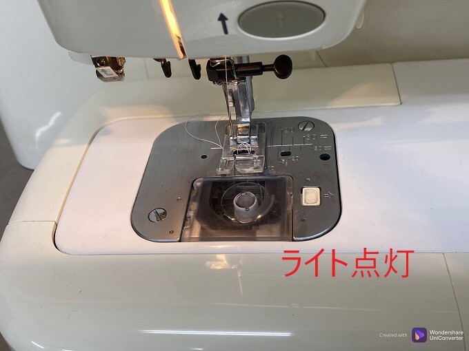 D066 JUKI new Myria MODEL HZL-T7100 ジューキ コンピューターミシン 通電不動 ジャンク中古_画像10