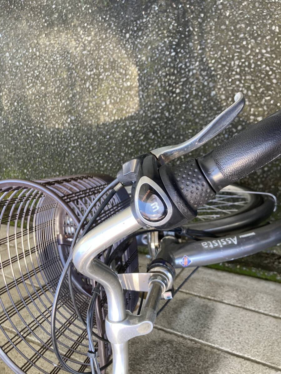 ブリヂストン 中古電動アシスト自転車 アシスタベーシック26インチ 充電器付き 引き取り希望 東京よりの画像5