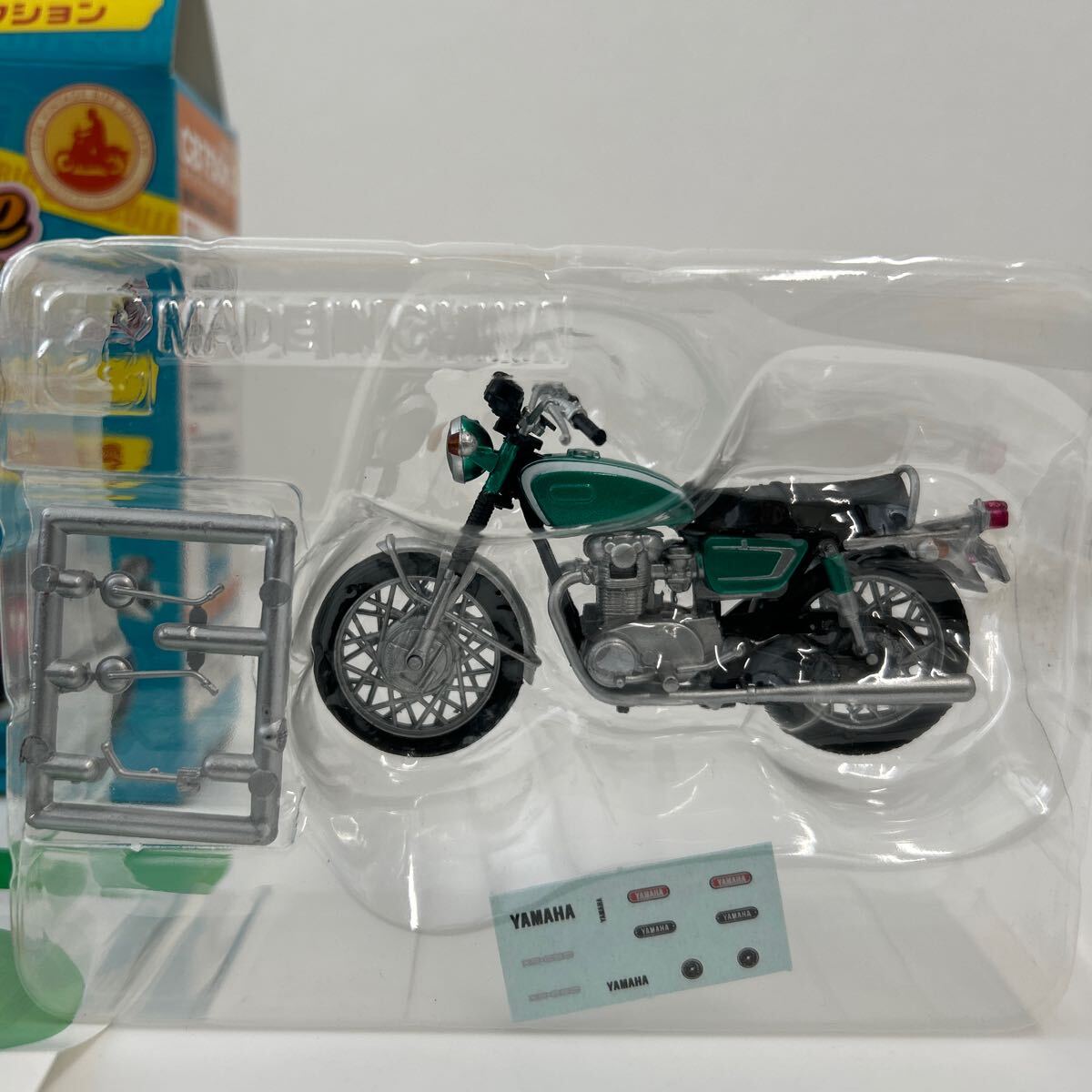 F-toys ビッグバイクコレクション 1/24 YAMAHA SPORTS 650 XS1 1970 エフトイズ ヤマハ 旧車 スポーツ オートバイ ミニカーの画像3
