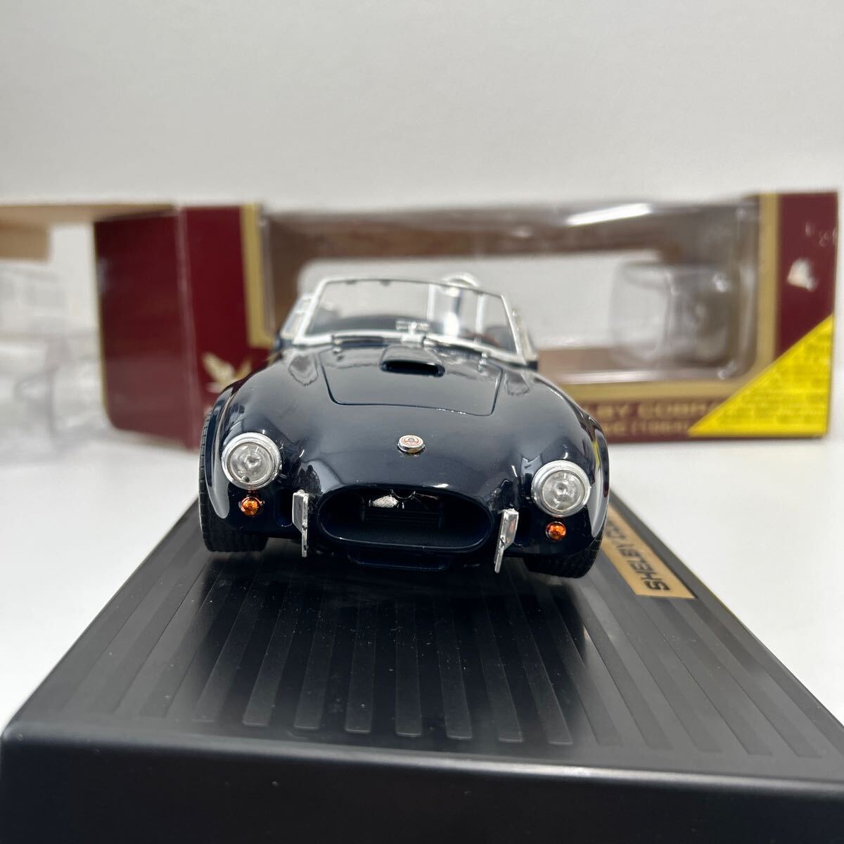 ROAD LEGENDS 1/18 SHELBY COBRA 427S/C 1964 Black ロードレジェンド シェルビー コブラ アメ車 ミニカー モデルカーの画像3