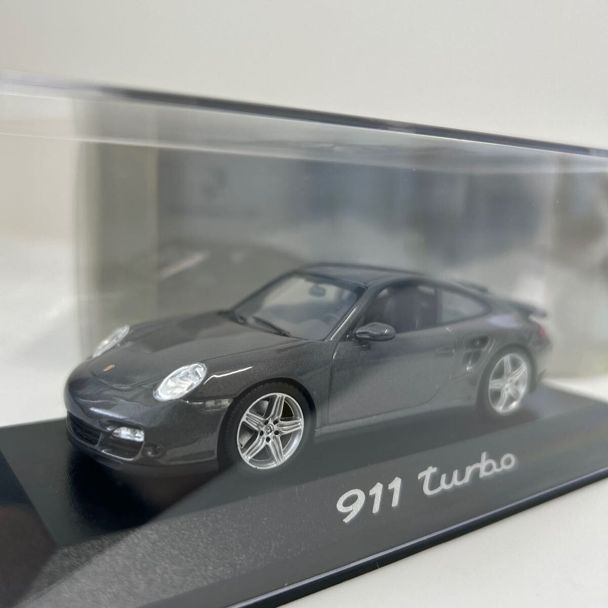 Porsche ディーラー特注 PMA 1/43 911 turbo MINICHAMPS ポルシェ 997 ターボ グレーメタリック ミニチャンプス ミニカー モデルカーの画像4