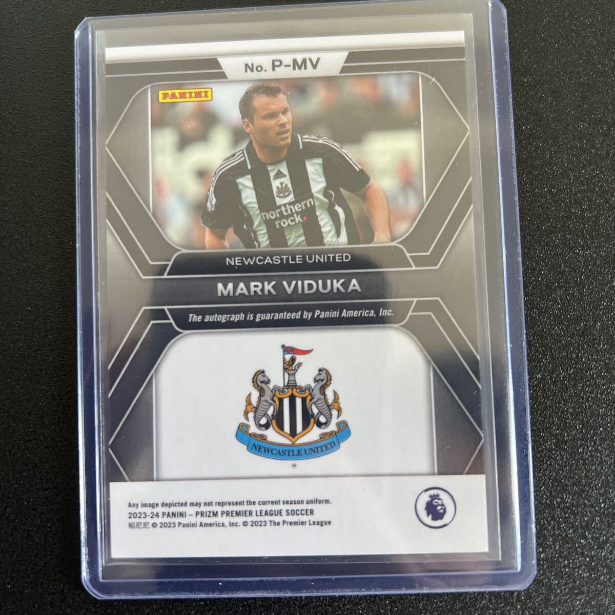 Mark Viduka - 2023-24 Panini Prizm premier League EPL - Penmanship Auto base 直筆サインカード Newcastle United_画像2