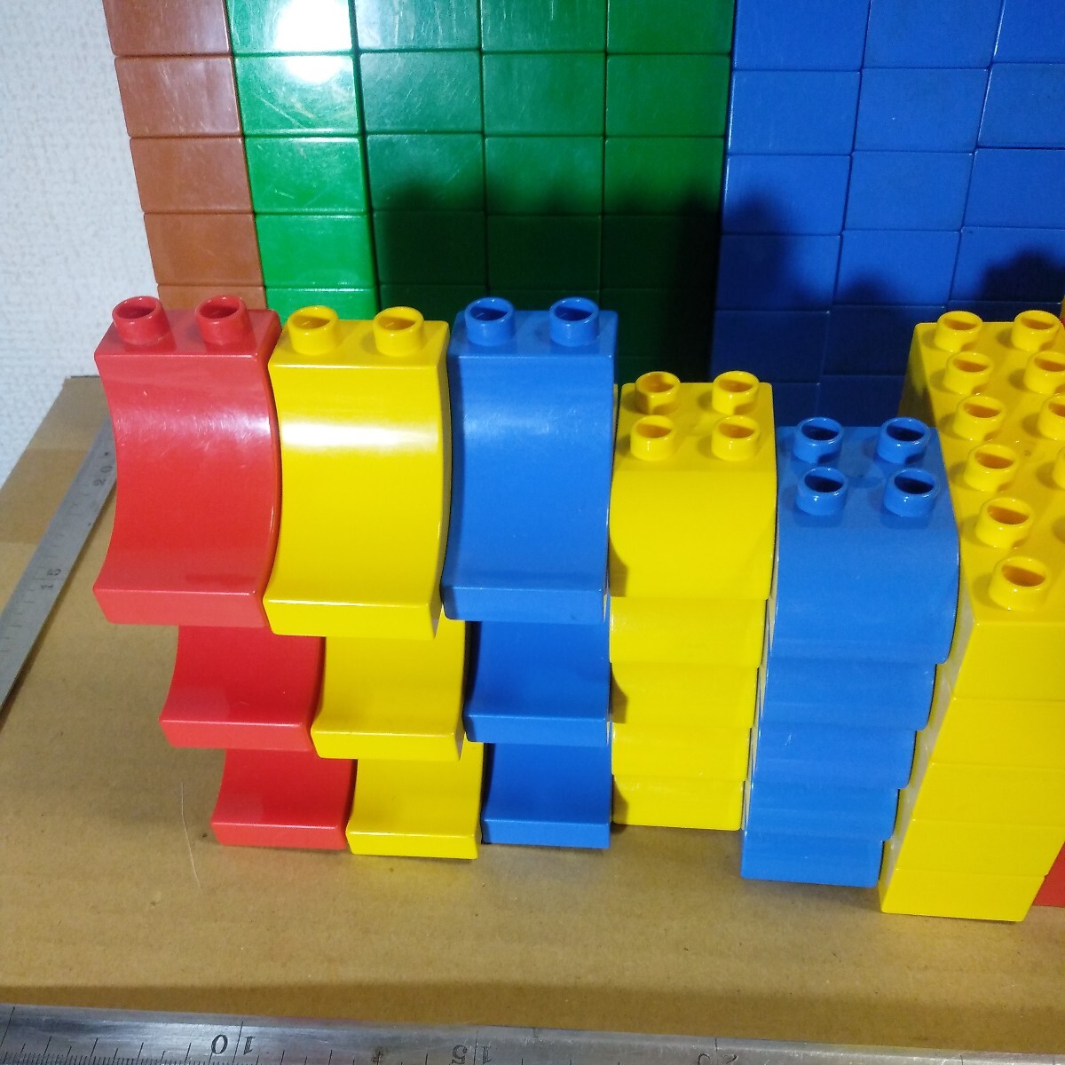 レゴデュプロ 基本ブロック まとめてセット ポッチ2×2 2×4 2×6 カーブトップ 未チェック 詳細不明 ジャンク扱い 大量 _画像2