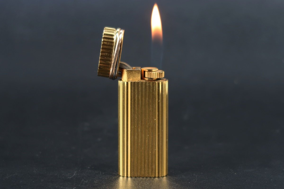 【美品】Cartier カルティエ トリニティ 高級ガスライター 喫煙具 ブランド小物 着火確認済み【OY58】_画像1