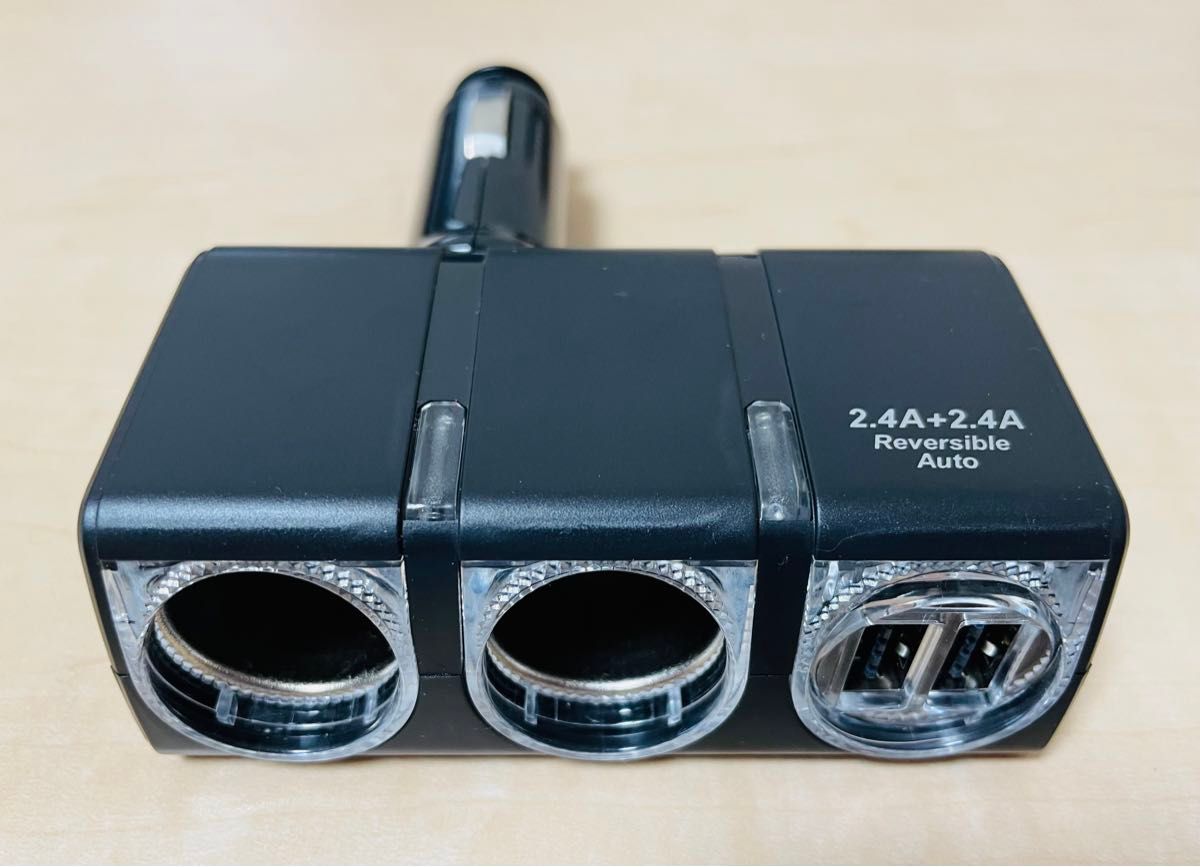 カーチャージャー　4口　2.4A USB シガーソケット電源　充電器　自動車
